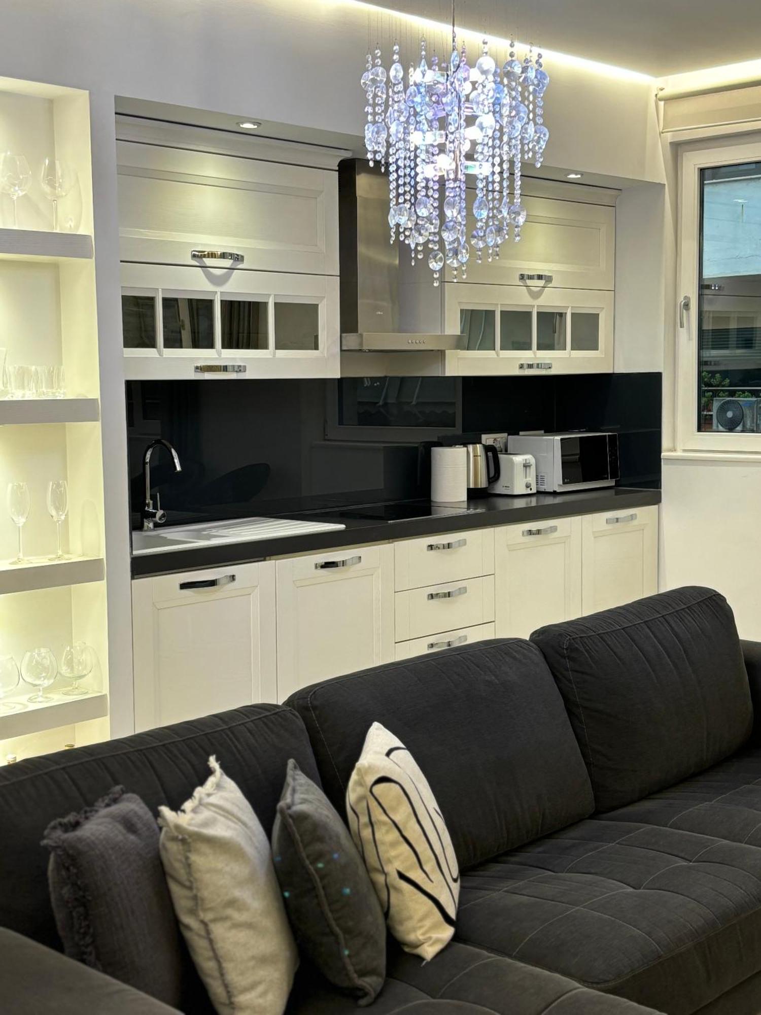 Tam Serviced 2Bdr Apartment City Center No6 Tirana Zewnętrze zdjęcie