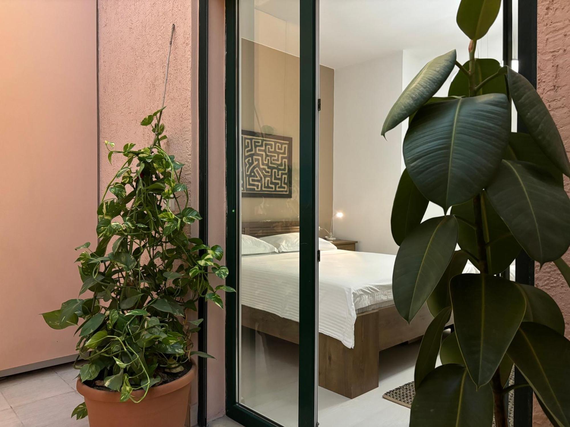 Tam Serviced 2Bdr Apartment City Center No6 Tirana Zewnętrze zdjęcie