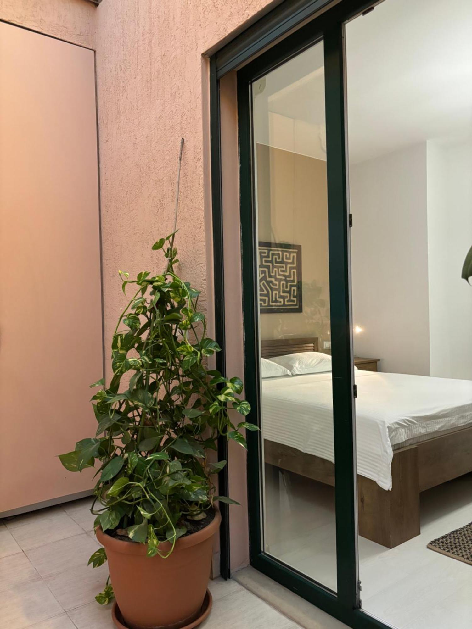 Tam Serviced 2Bdr Apartment City Center No6 Tirana Zewnętrze zdjęcie