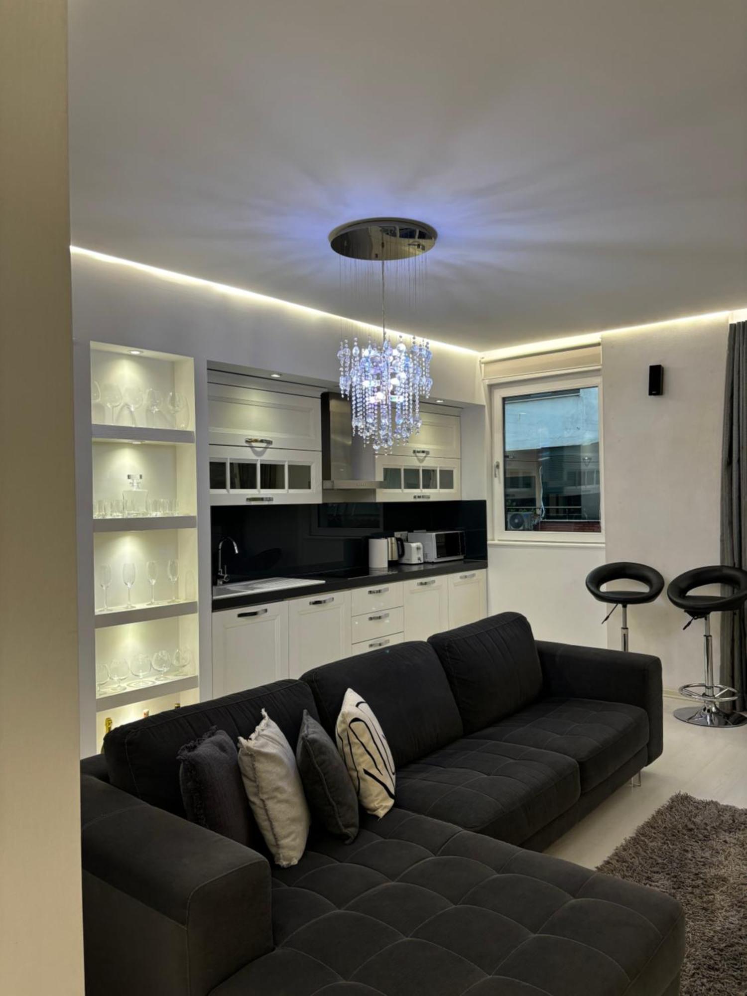 Tam Serviced 2Bdr Apartment City Center No6 Tirana Zewnętrze zdjęcie