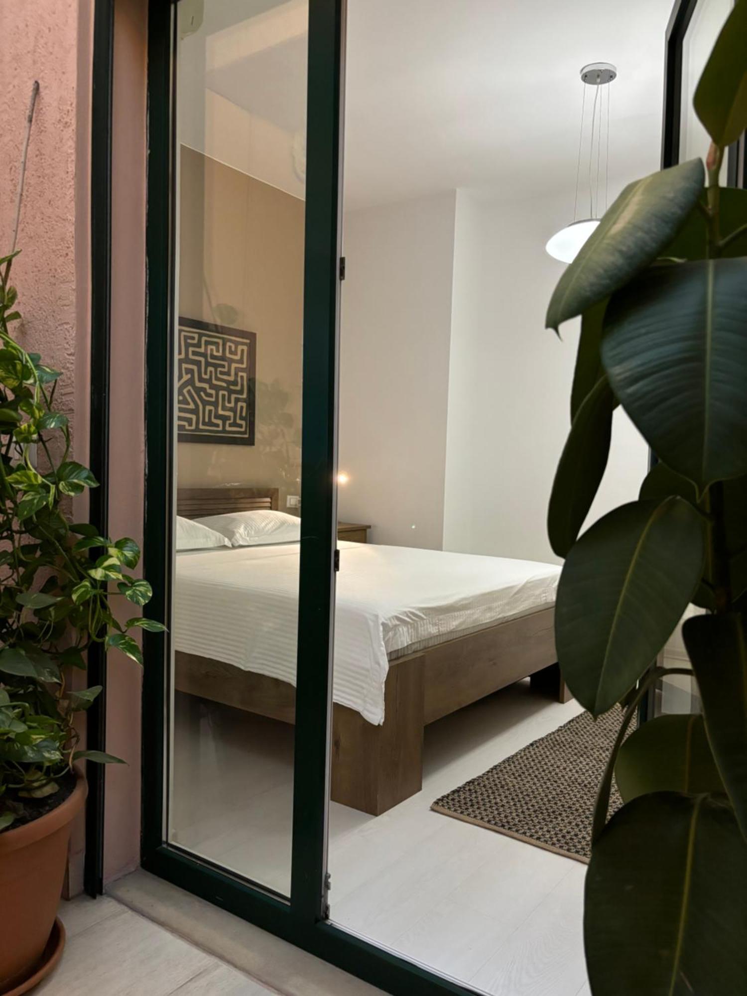 Tam Serviced 2Bdr Apartment City Center No6 Tirana Zewnętrze zdjęcie