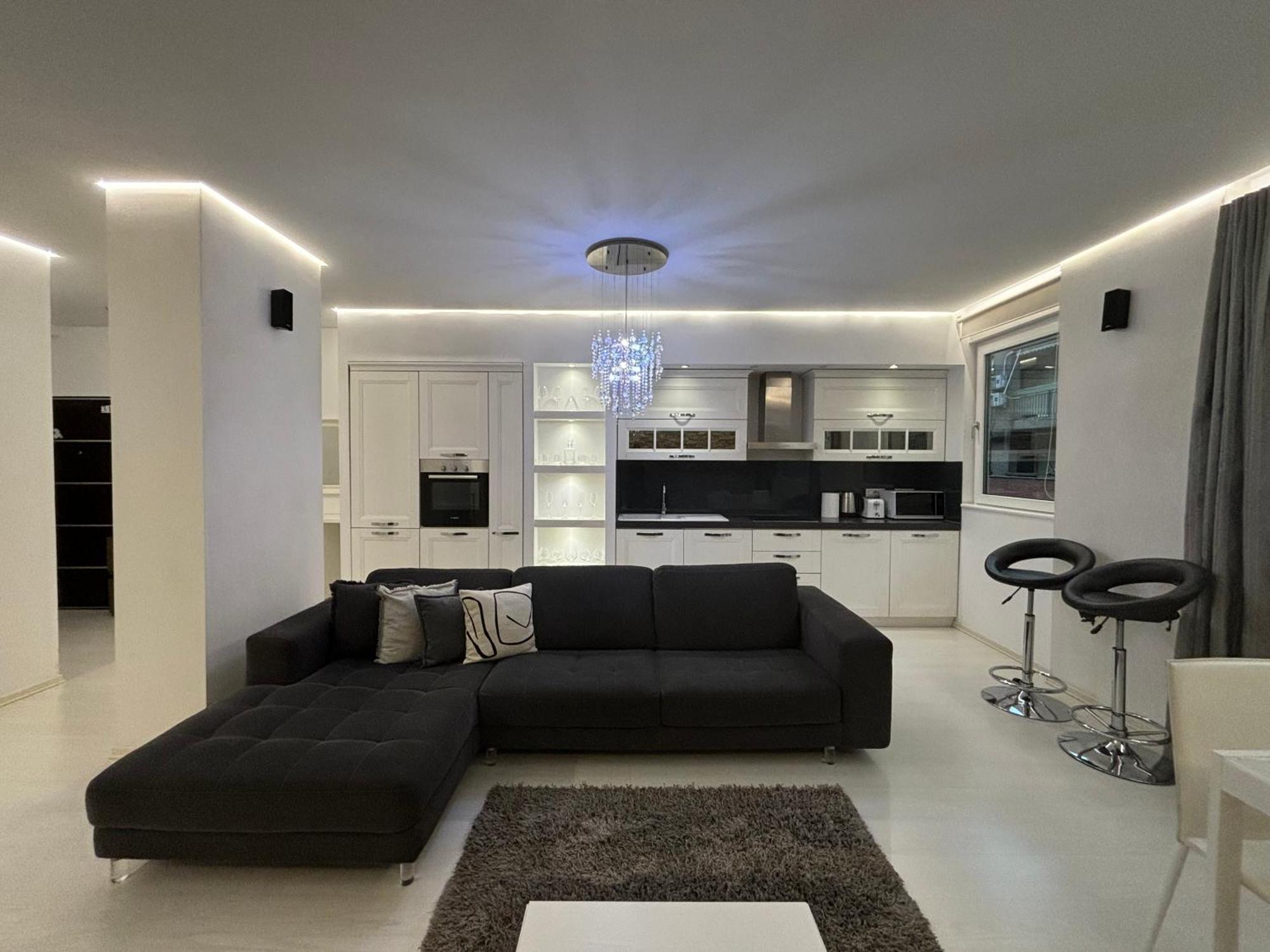 Tam Serviced 2Bdr Apartment City Center No6 Tirana Zewnętrze zdjęcie