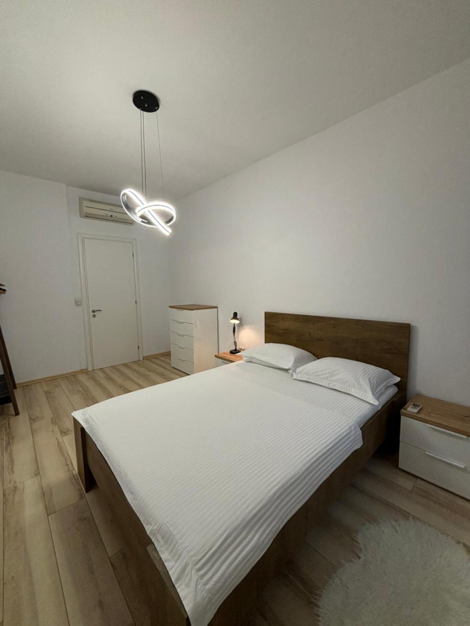 Tam Serviced 2Bdr Apartment City Center No6 Tirana Zewnętrze zdjęcie