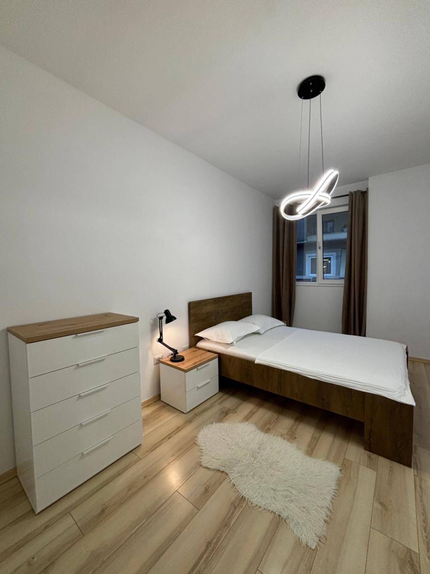 Tam Serviced 2Bdr Apartment City Center No6 Tirana Zewnętrze zdjęcie