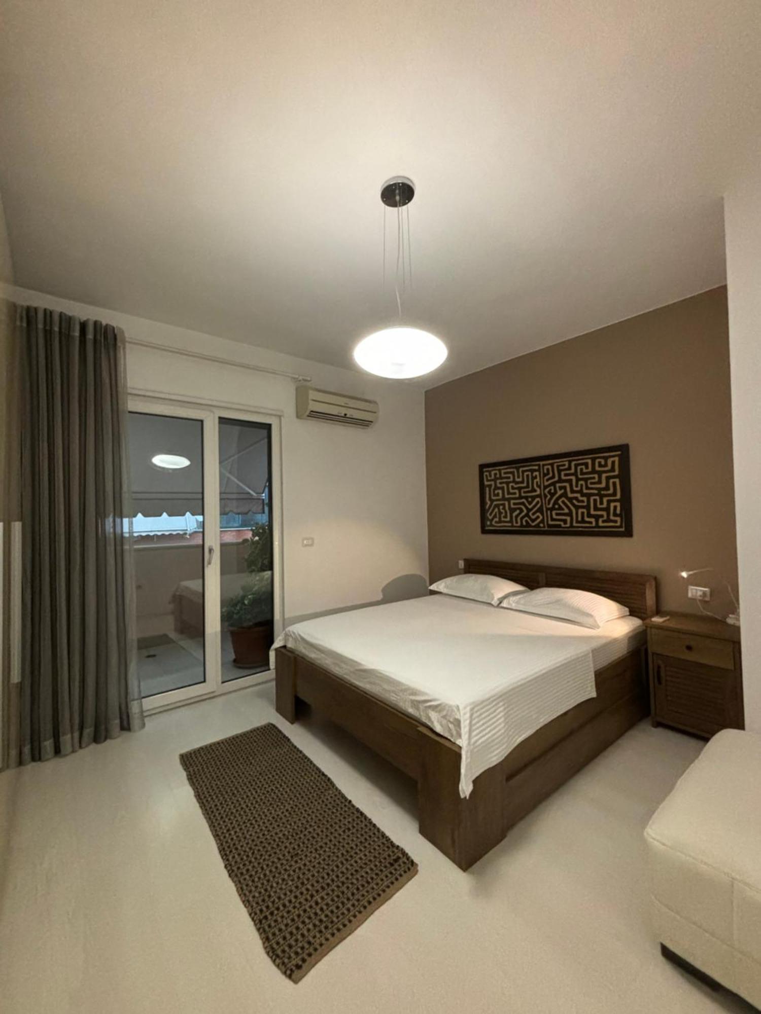 Tam Serviced 2Bdr Apartment City Center No6 Tirana Zewnętrze zdjęcie