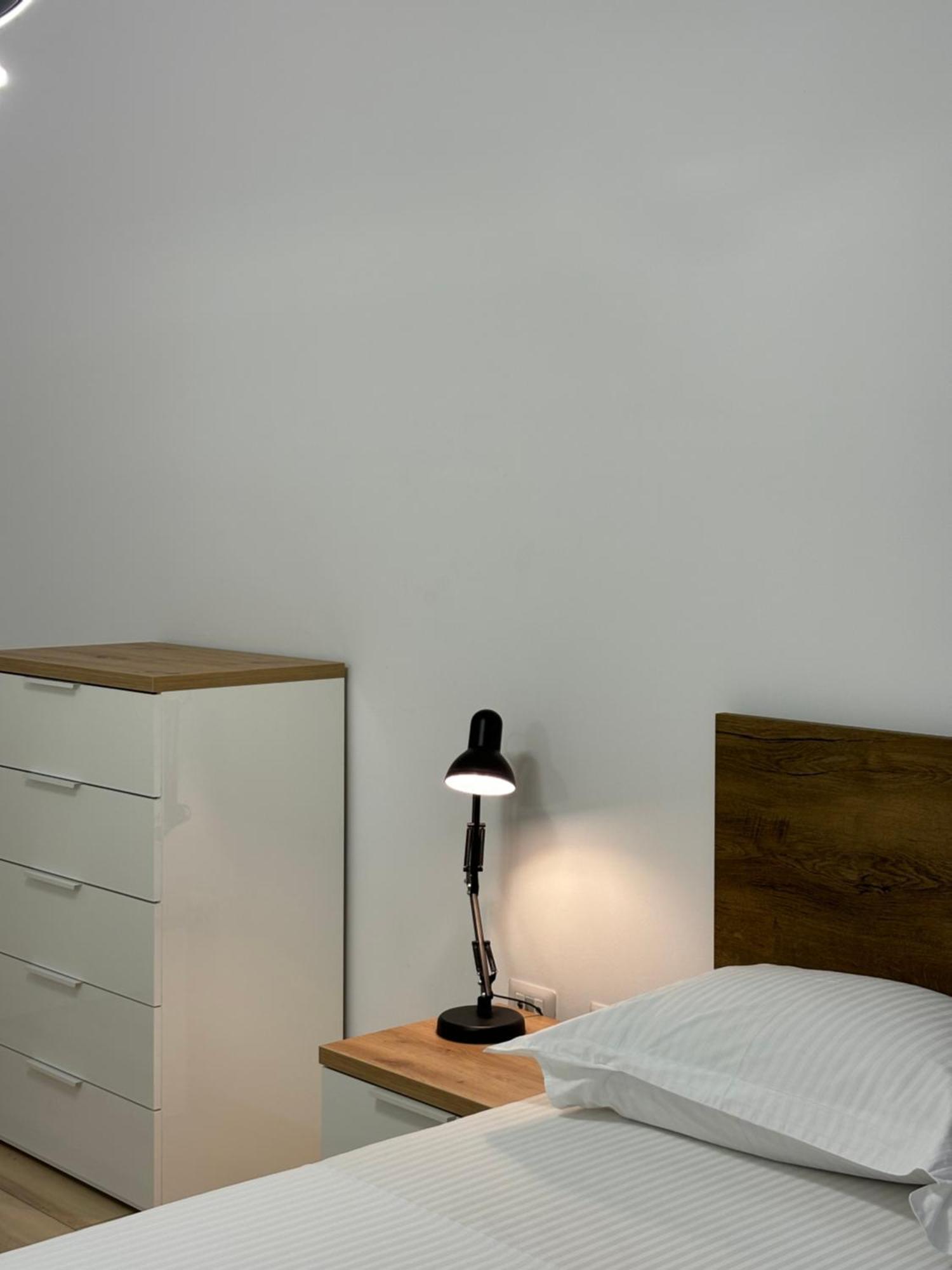 Tam Serviced 2Bdr Apartment City Center No6 Tirana Zewnętrze zdjęcie